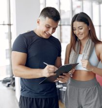 El impacto positivo del entrenador personal en la salud integral y el bienestar diario